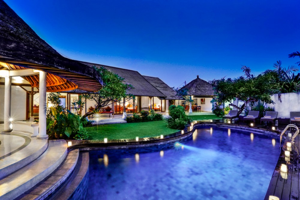 Amazing traditional villa for sale in Seminyak Kibarer Property
