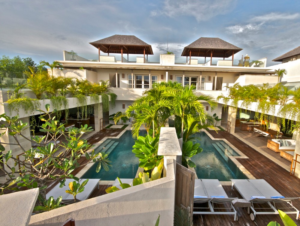 Villa For Sale in Bali Beachfront