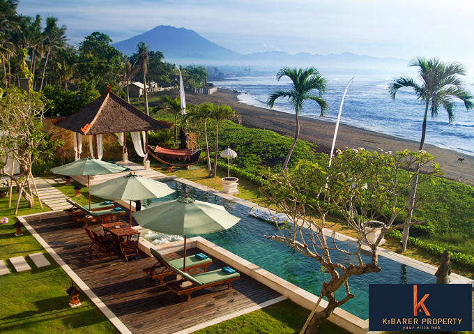 Menakjubkan Luxury Villa, Absolutely Beach Front!