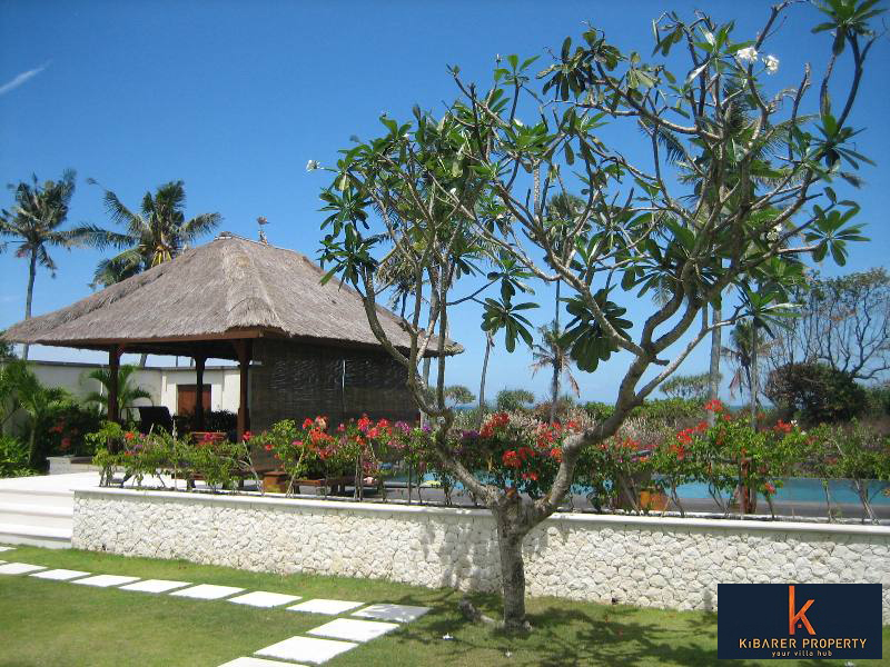 Villa tepi pantai yang nyaman di canggu
