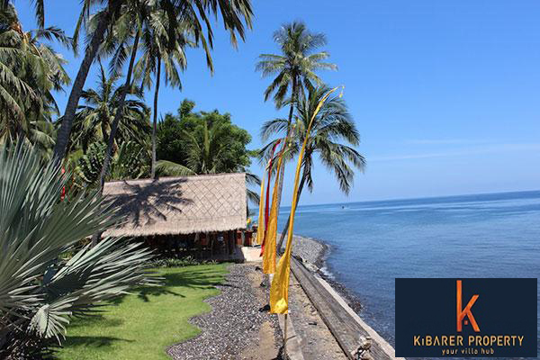 Beau complexe de 2 villas en bord de mer à vendre au nord de Bali