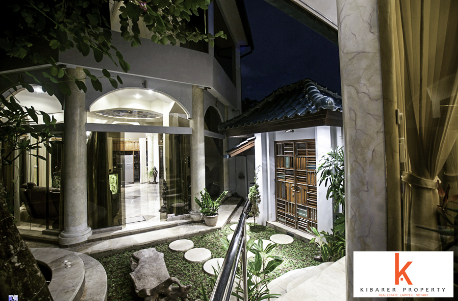 Villa Bali modern Dijual di sangat jantung Seminyak