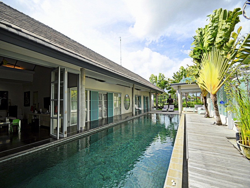 Great leasehold villa for sale in Sanur 