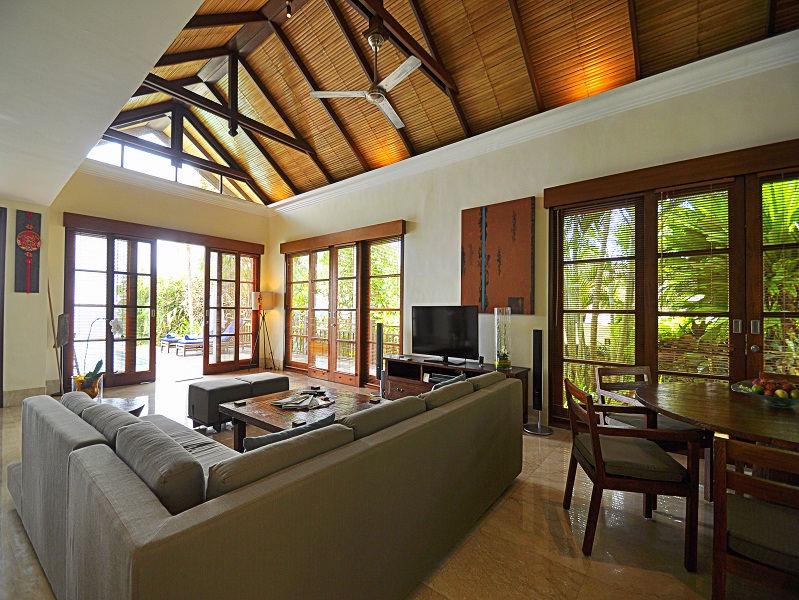 Villa modern dan mewah di Bukit