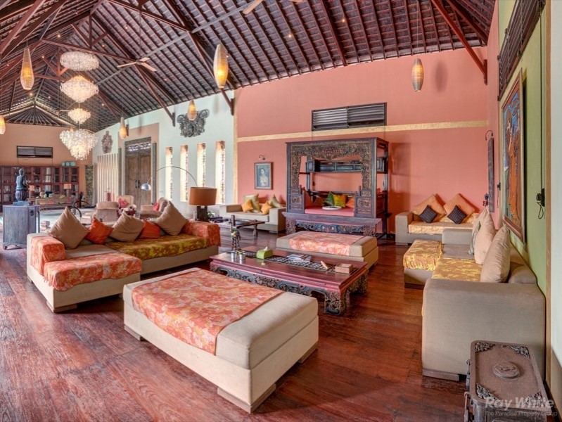 Luxury Boutique Leasehold 7 Bedroom Hotel For Sale In Canggu