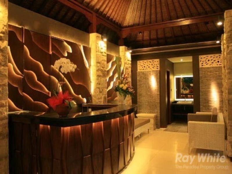 14 Bedrooms Stunning Leasehold Real Complex For Sale In Seminyak Just Footsteps Away From The Ocean