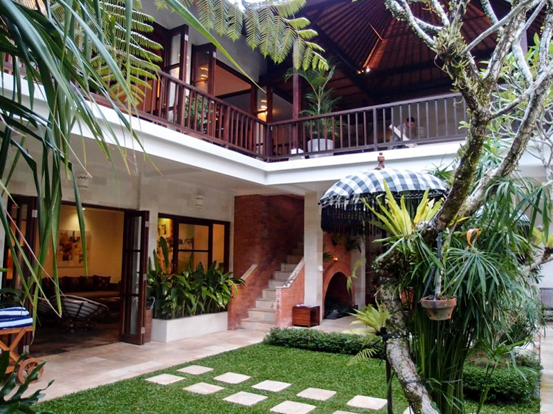 Indah modern Bali Villa Dijual di Ubud