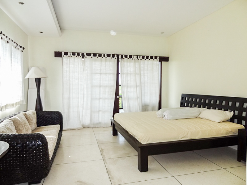 Cozy Freehold Villa for Sale Close to the Berawa Beach