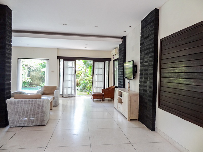 Cozy Freehold Villa Dijual Dekat dengan Pantai Berawa