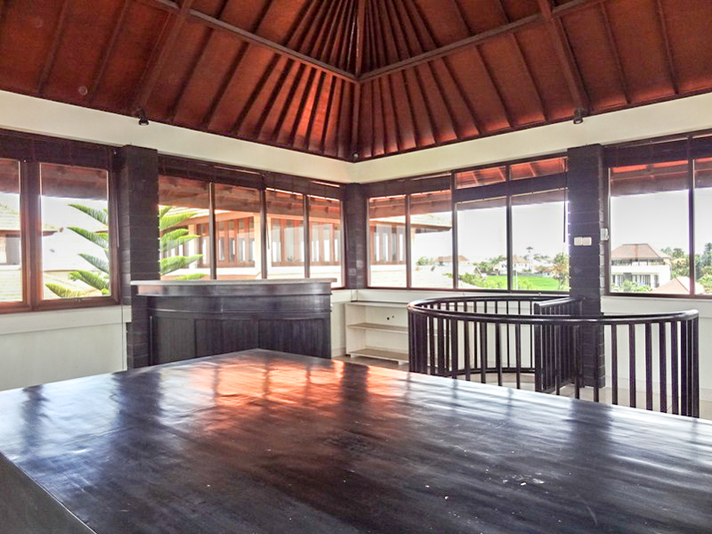 Cozy Freehold Villa Dijual Dekat dengan Pantai Berawa