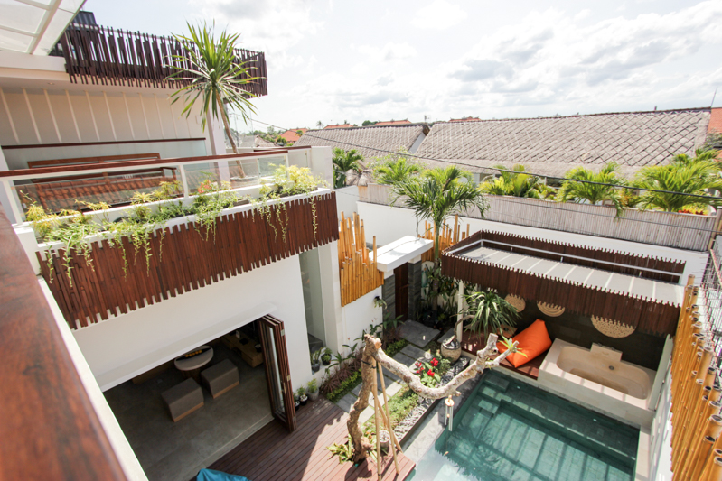 Luxurious Five Bedrooms Freehold Villa for Sale in Canggu