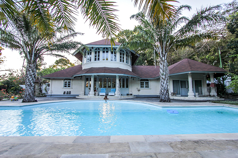 A vendre Villa avec la terre spacieuse à vendre à Umalas