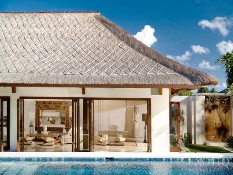 Indah Kontemporer Bali 4 Kamar Tidur Freehold Real Estate di Oberoi Dijual