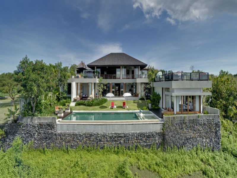 Absolutely Gorgeous 6 Bedrooms Freehold Ocean View Villa For Sale in Jimbaran