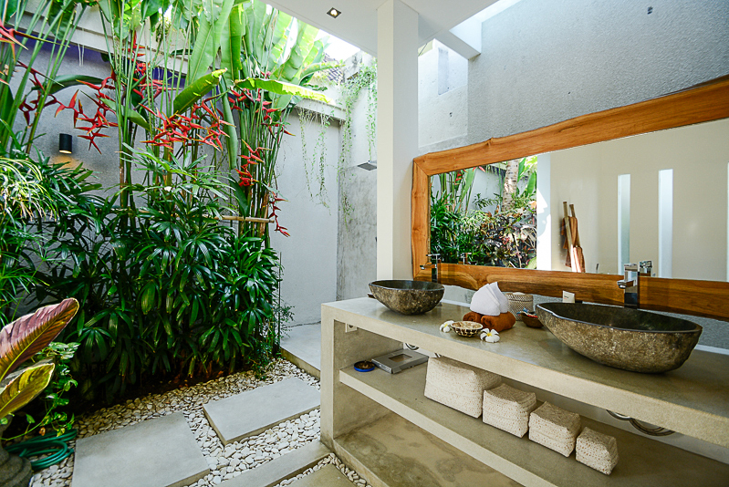 Great location beatiful villa for sale in Seminyak