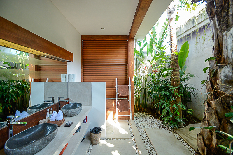 Great location beatiful villa for sale in Seminyak