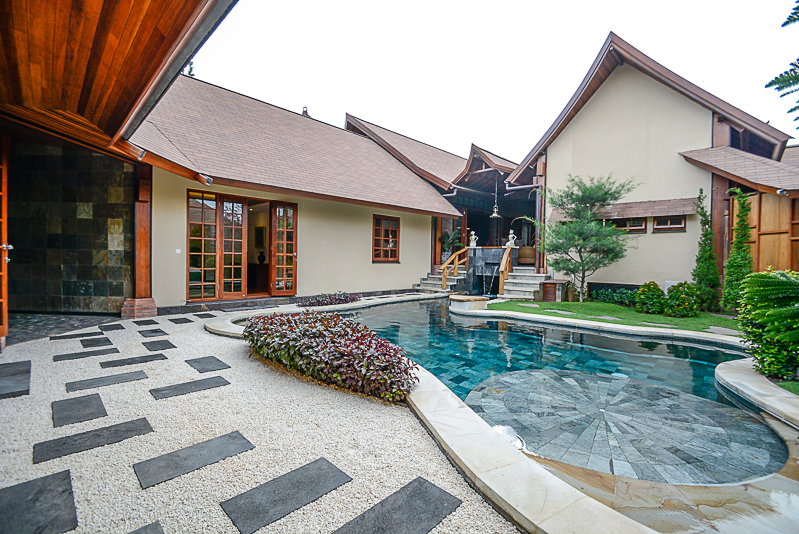 Merek mewah villa baru dijual di Sanur