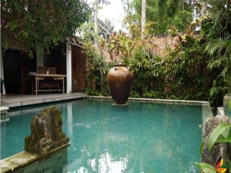 Indah 5 Kamar Tidur Sawah View Leasehold Properti Dijual di Ubud