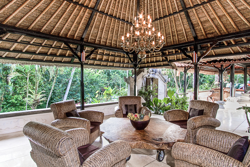 Relaksasi Bali gaya villa dijual di Kerobokan