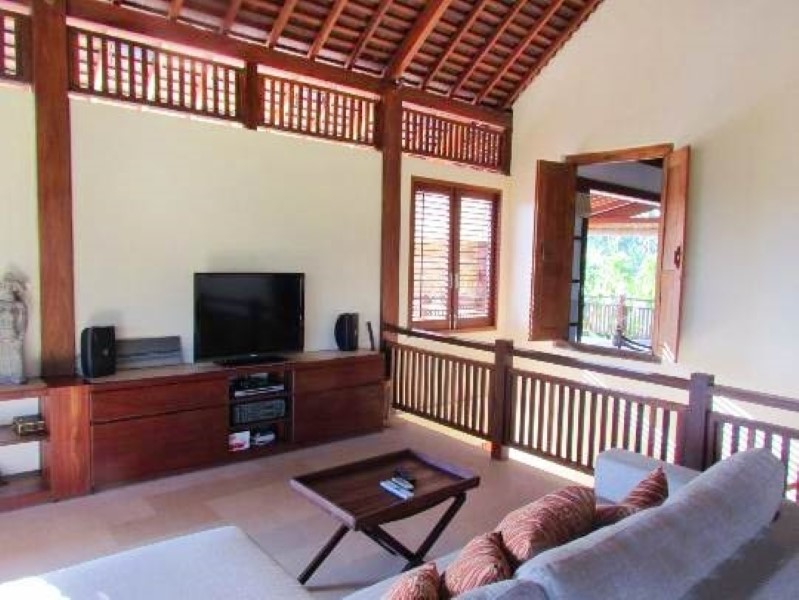 Beautiful Beachside 3 Bedrooms Freehold Real Estate For Sale in Tabanan