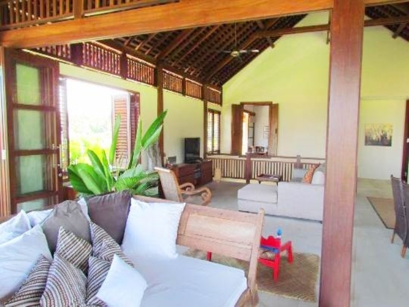 Beautiful Beachside 3 Bedrooms Freehold Real Estate For Sale in Tabanan