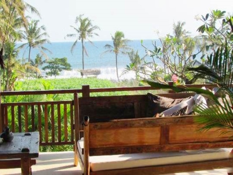 Beautiful Beachside 3 Bedrooms Freehold Real Estate For Sale in Tabanan