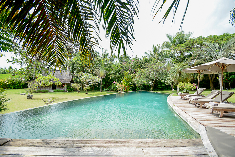 Villa Joglo klasik dan elegan di Umalas