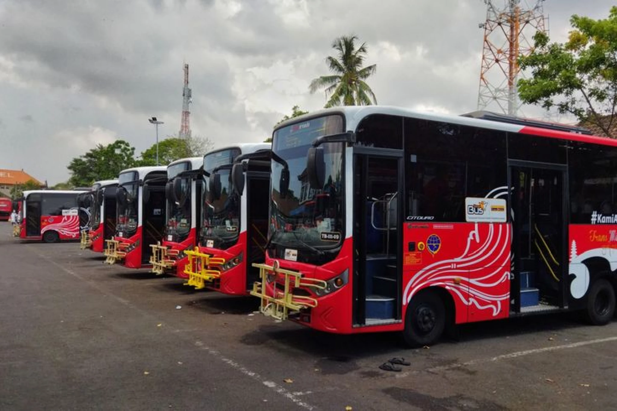 transdewata bus in bali