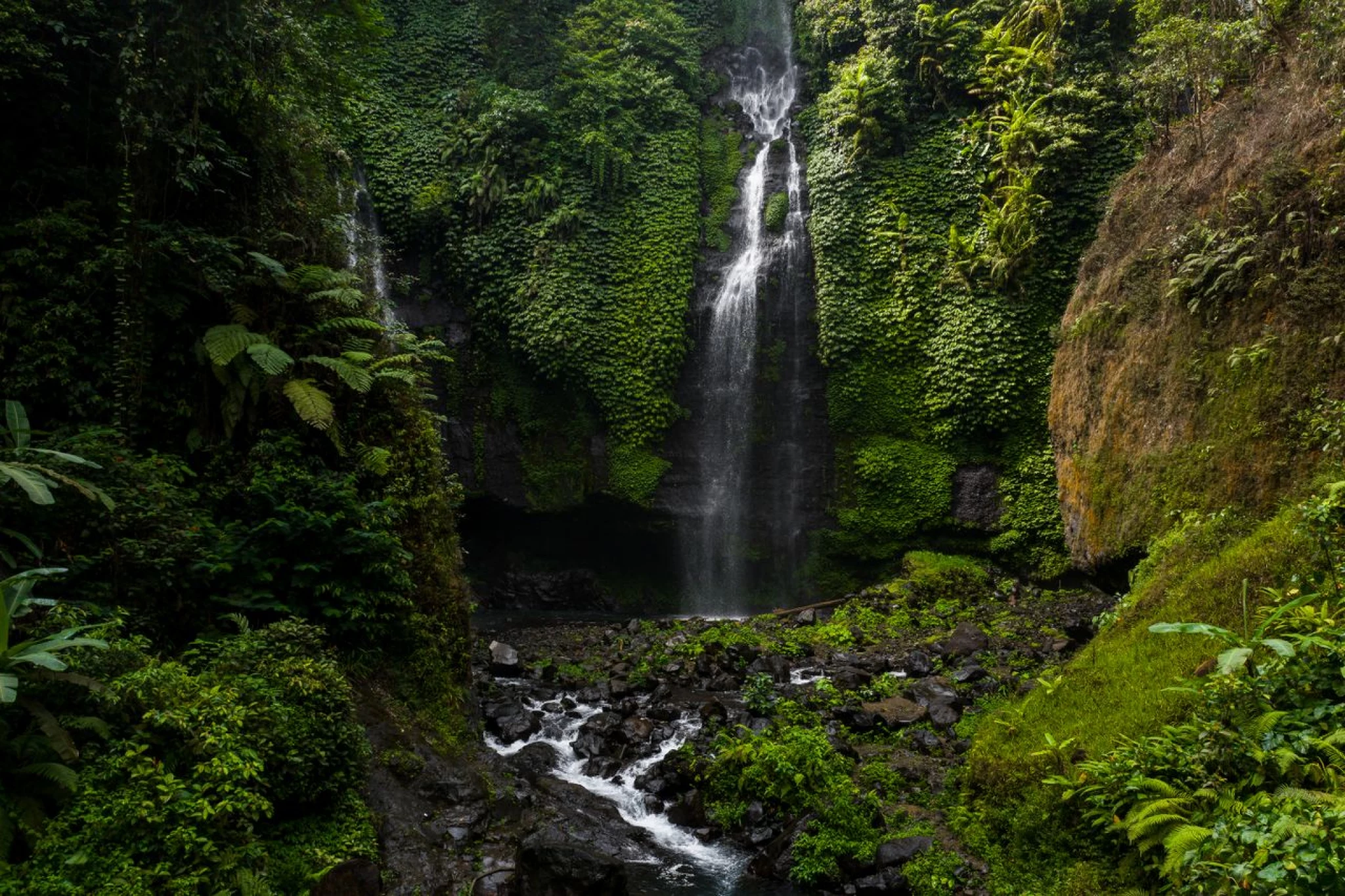 Nungnung Waterfall