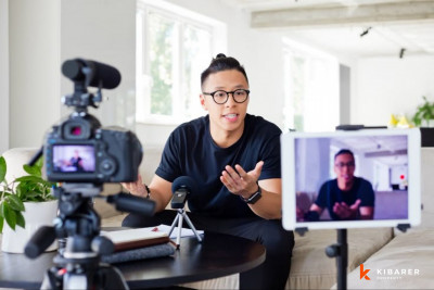 apakah menjadi influencer itu ilegal di bali? hal yang wajib anda ketahui tentang posting di media sosial sebagai warga negara asing