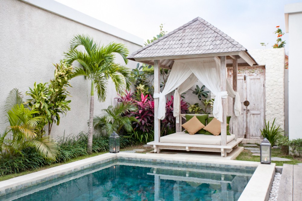 VILLA STYLEE MODERNE A VENDRE A SEMINYAK