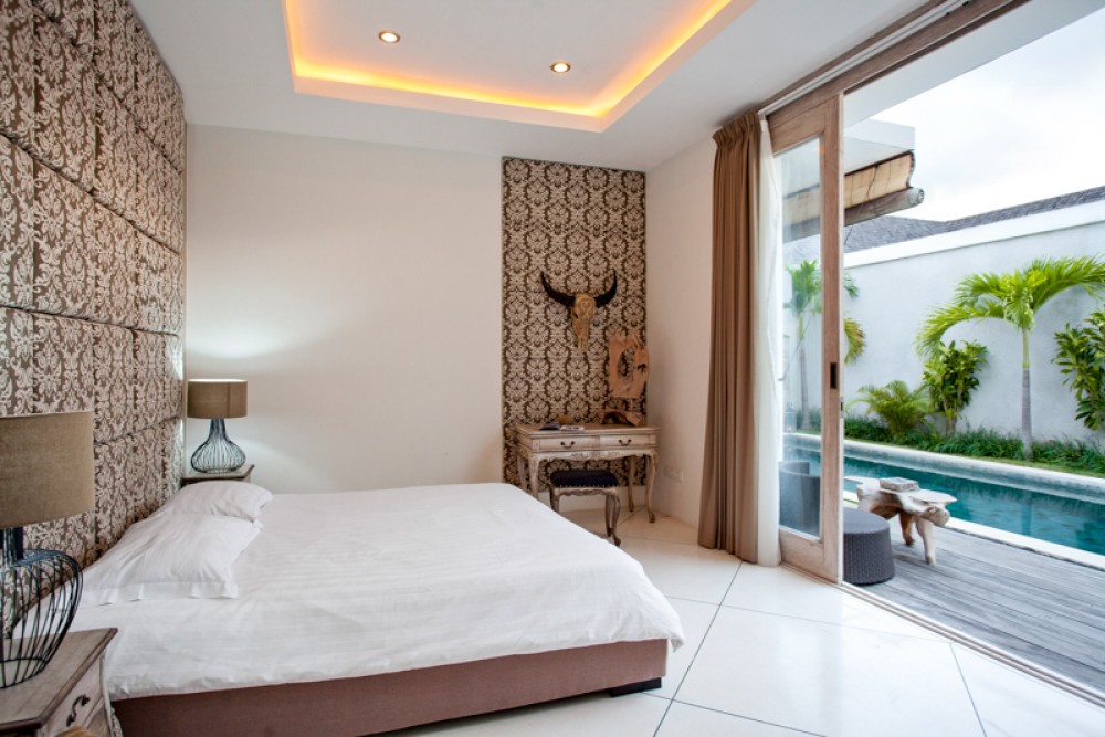 VILLA STYLEE MODERNE A VENDRE A SEMINYAK