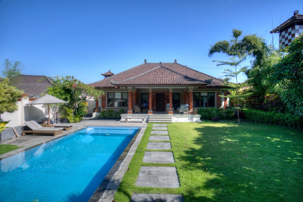 Villa tradisional kontemporer dan nyaman di Sanur