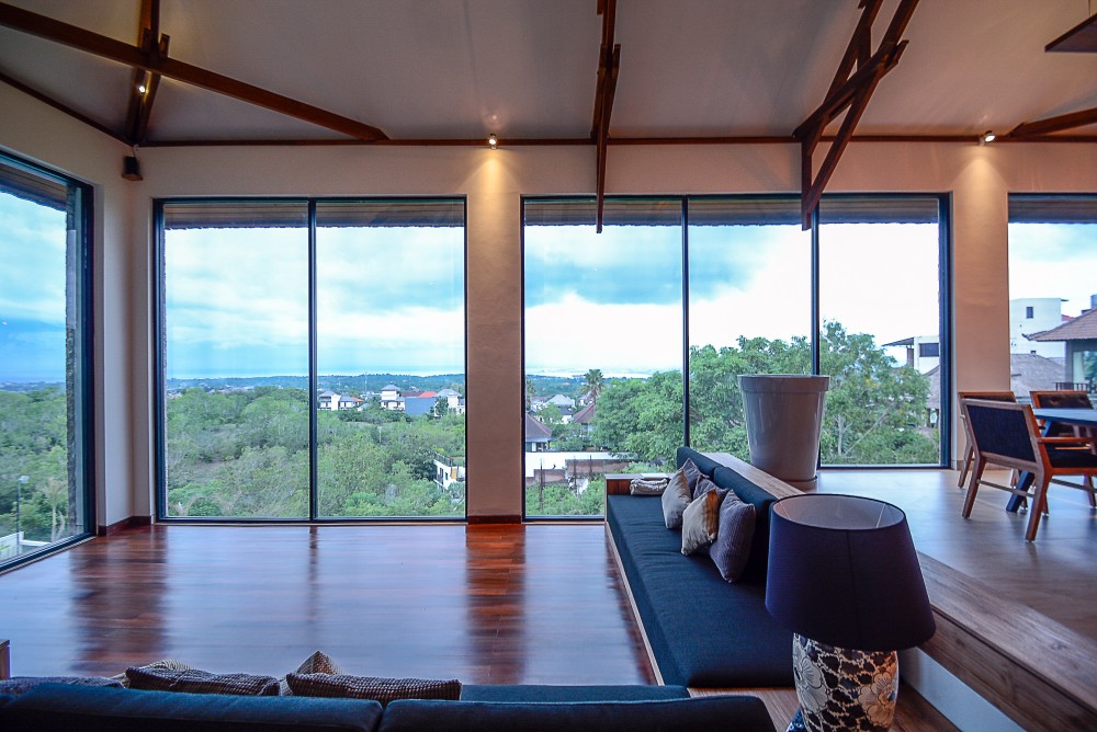 Stunning freehold villa with ocean view for sale in Bukit