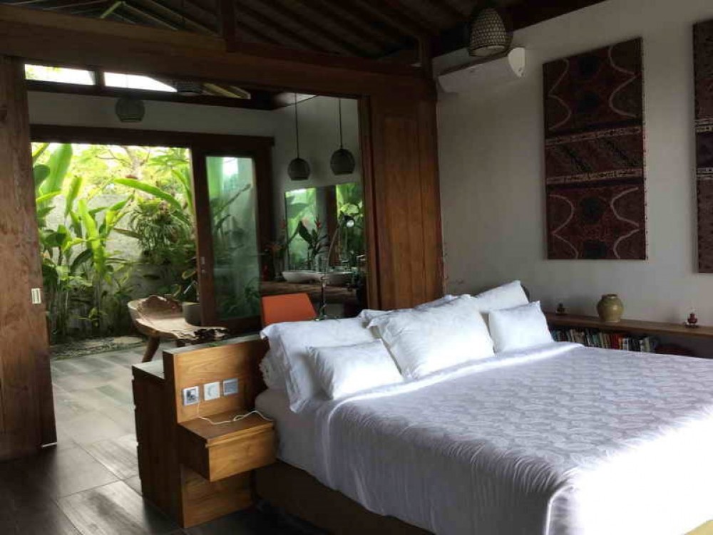 Exquisite 5 Bedrooms Freehold Real Estate For Sale in Pecatu