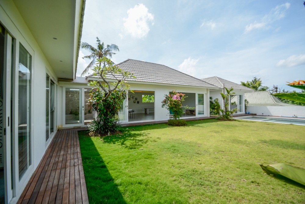 VILLA DE GRANDE QUALITE A VENDRE A CANGGU