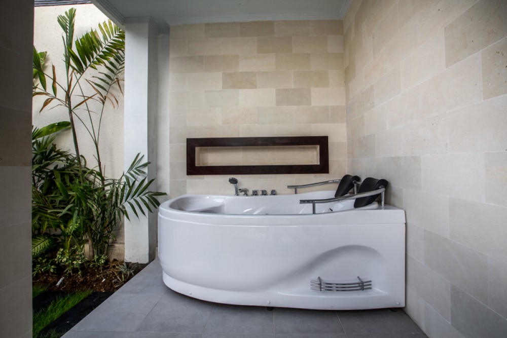 Best for investment villa for sale in Legian Kibarer Property