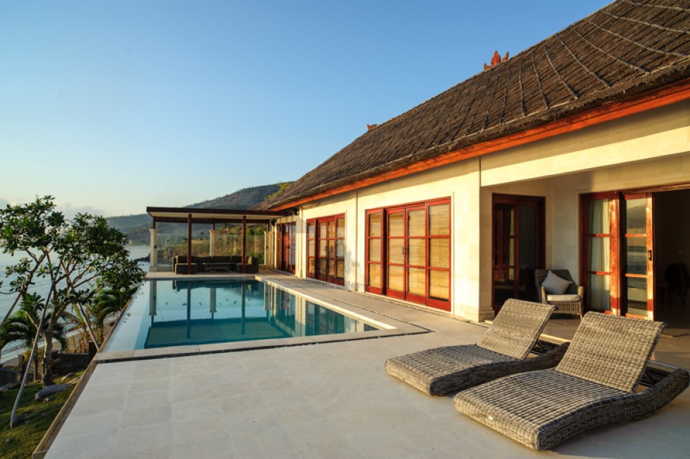 Stunning ocean view villa for sale in Amed Kibarer Property