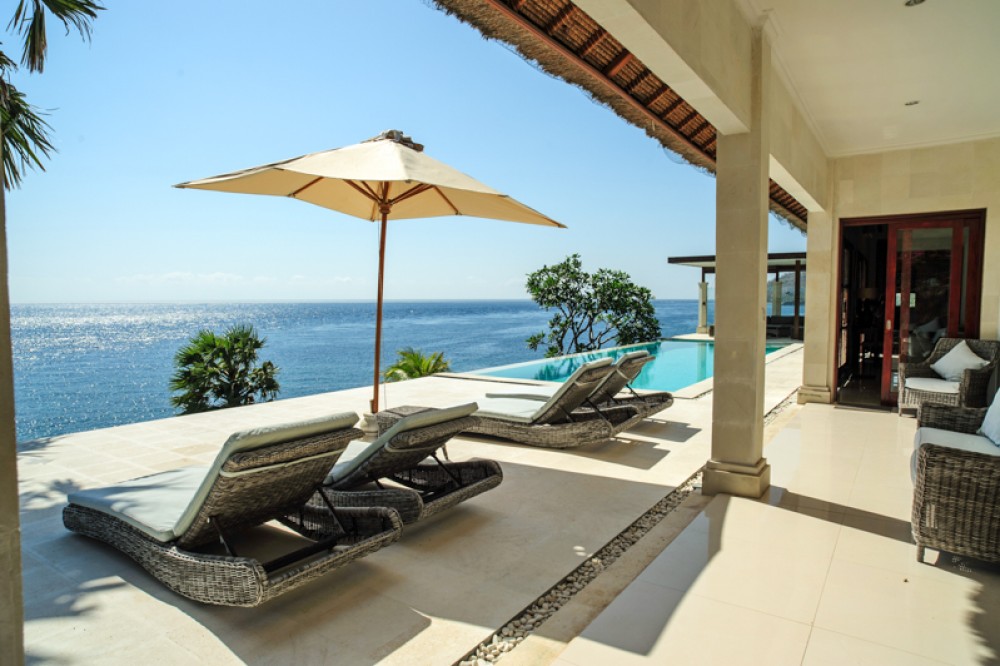 Stunning ocean view villa for sale in Amed