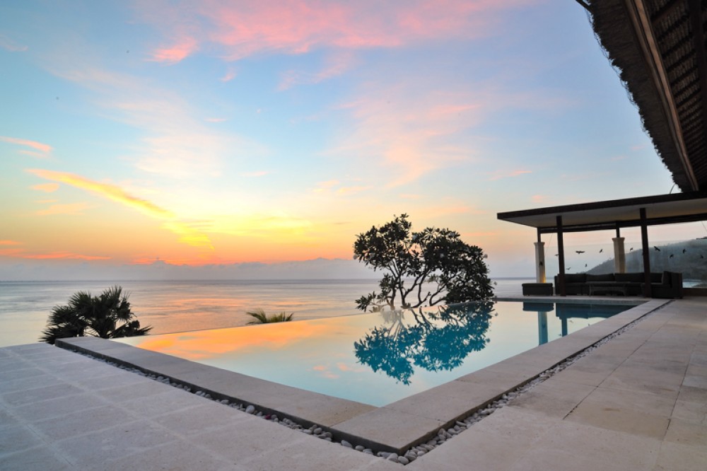 Stunning ocean view villa for sale in Amed Kibarer Property