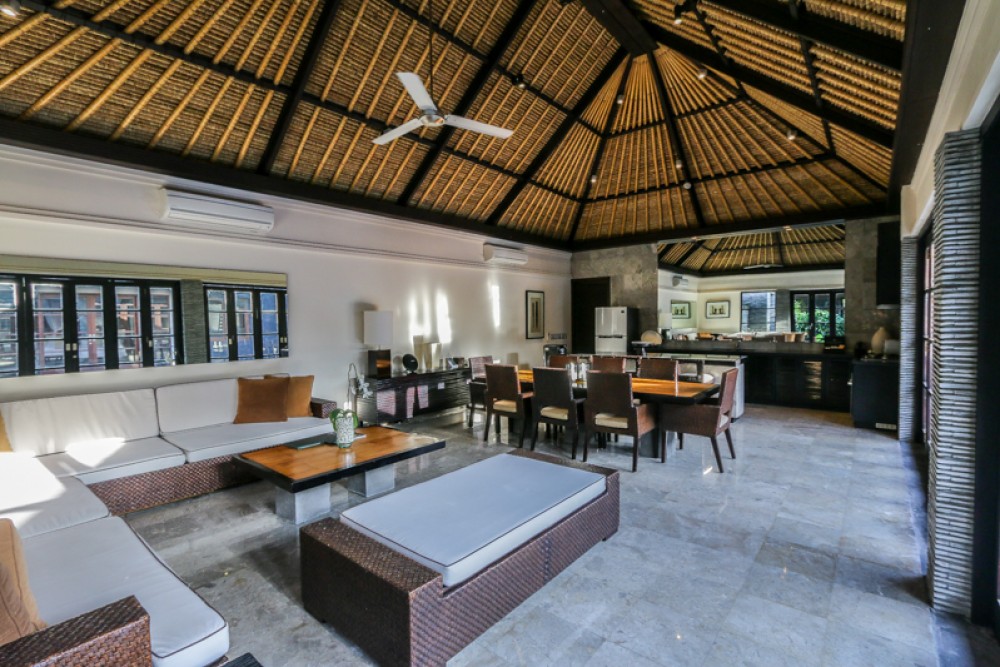 Belle villa de trois chambres à coucher à vendre à Seminyak