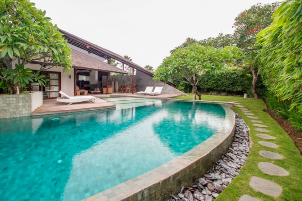 Idéal pour investissement trois chambres villa à vendre à Seminyak