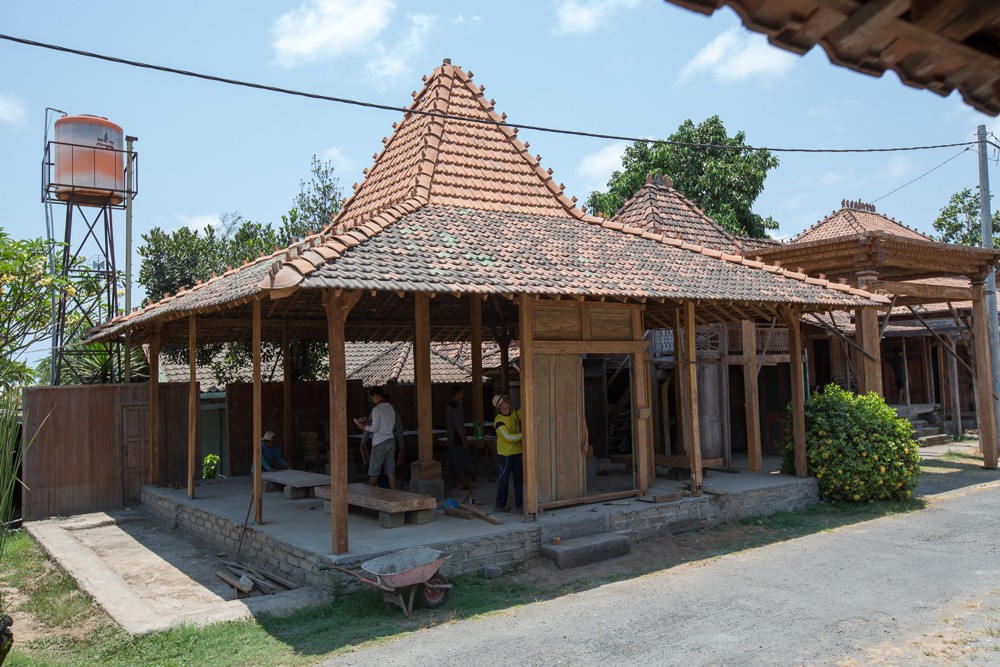 Great shape land with nice view in Tumbak Bayuh