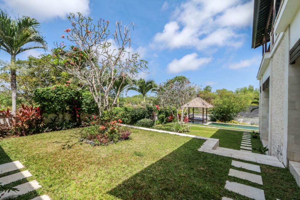 Ocean view freehold villa for sale in Nusa Dua Kibarer Property