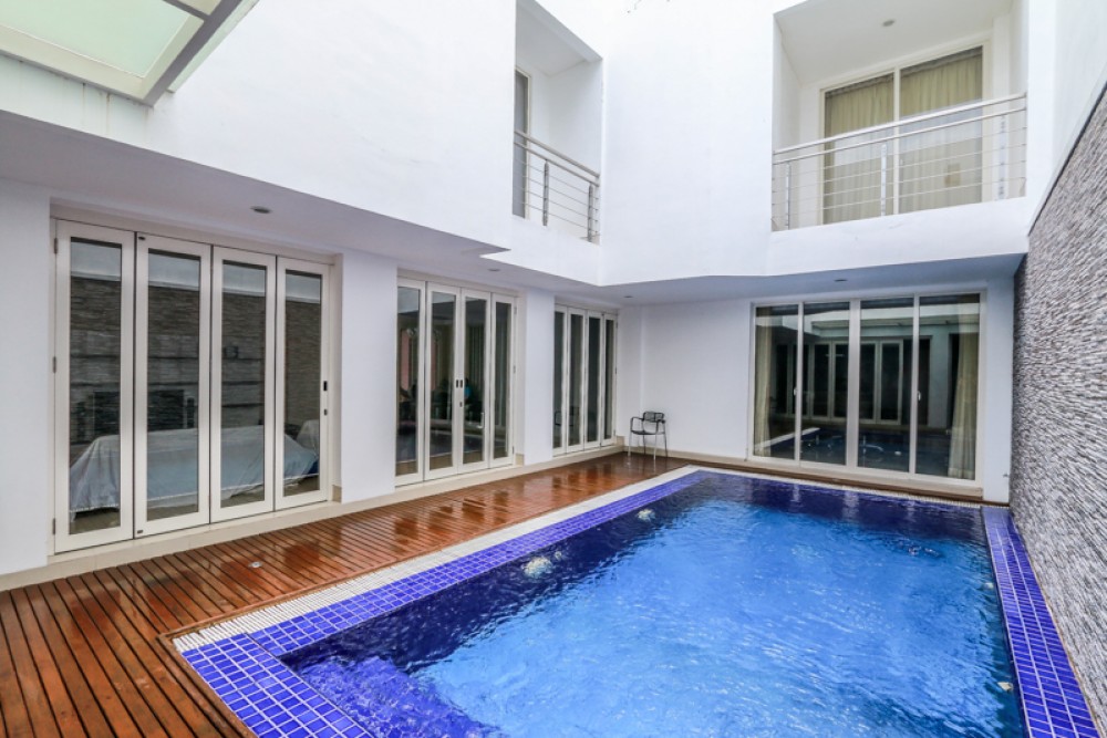 Luxury complex villa for sale in Kuta Kibarer Property