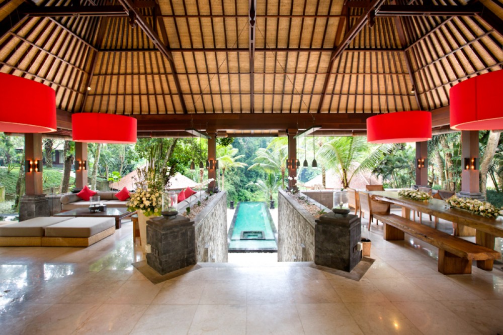 Luxurious villa with spacious land for sale in Canggu