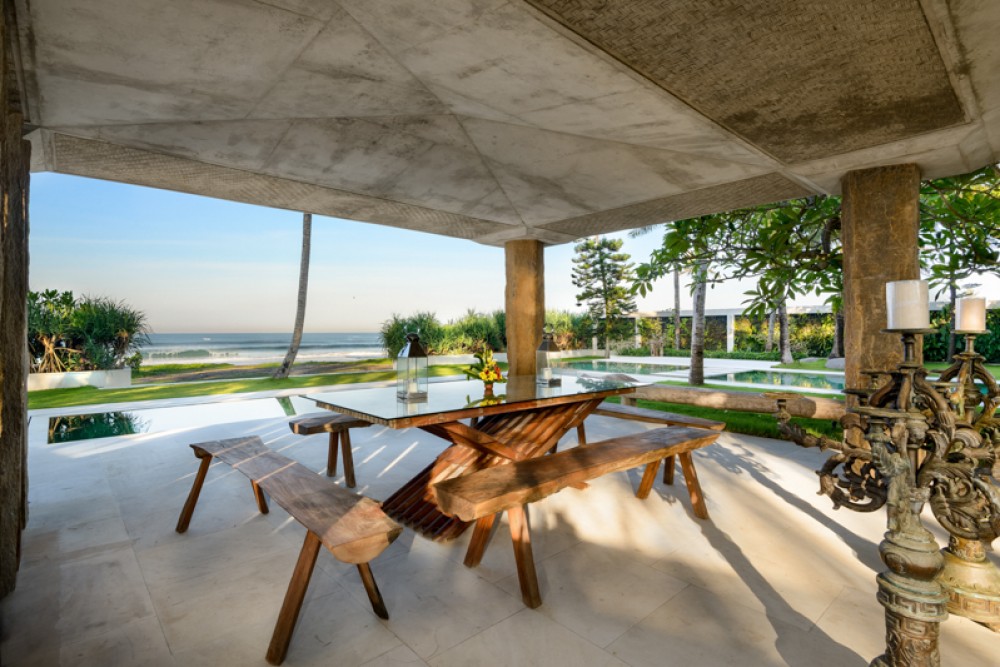 Stunning beachfront villa for sale in Tanah Lot