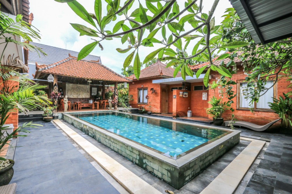 Villa en pleine propriété de quatre chambres à vendre à Ungasan