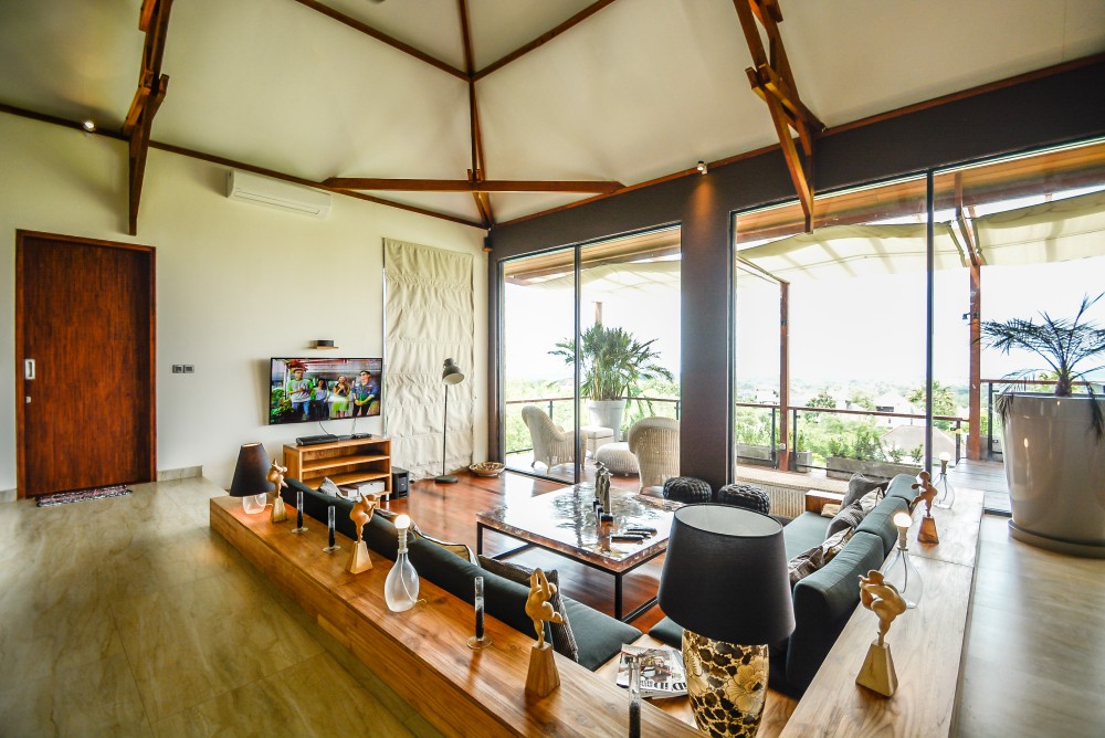 Stunning freehold villa with ocean view for sale in Bukit