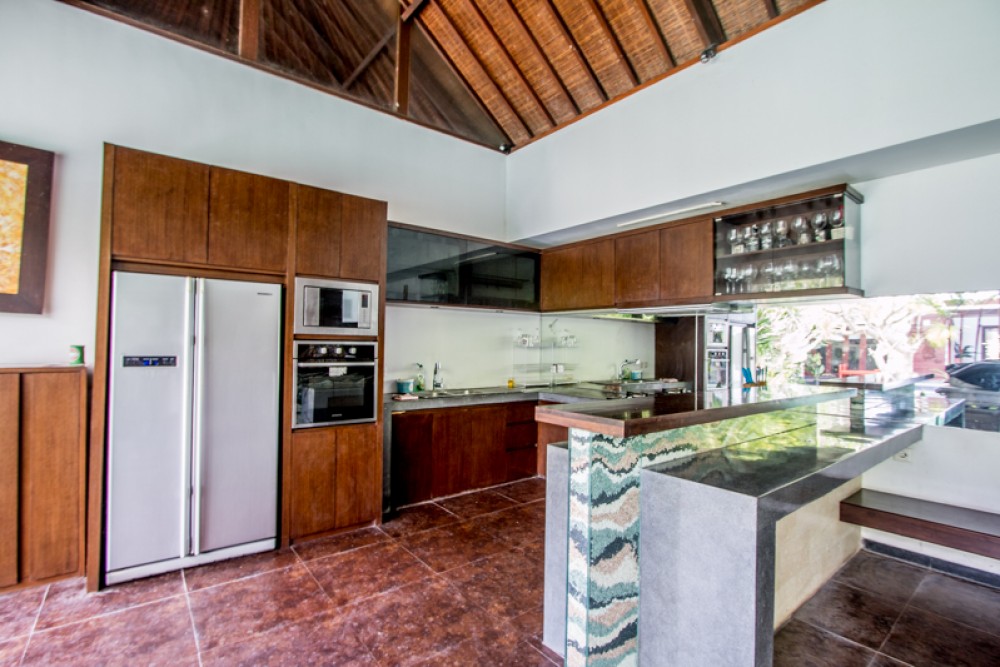 Amazing three level freehold villa for sale close to the beach